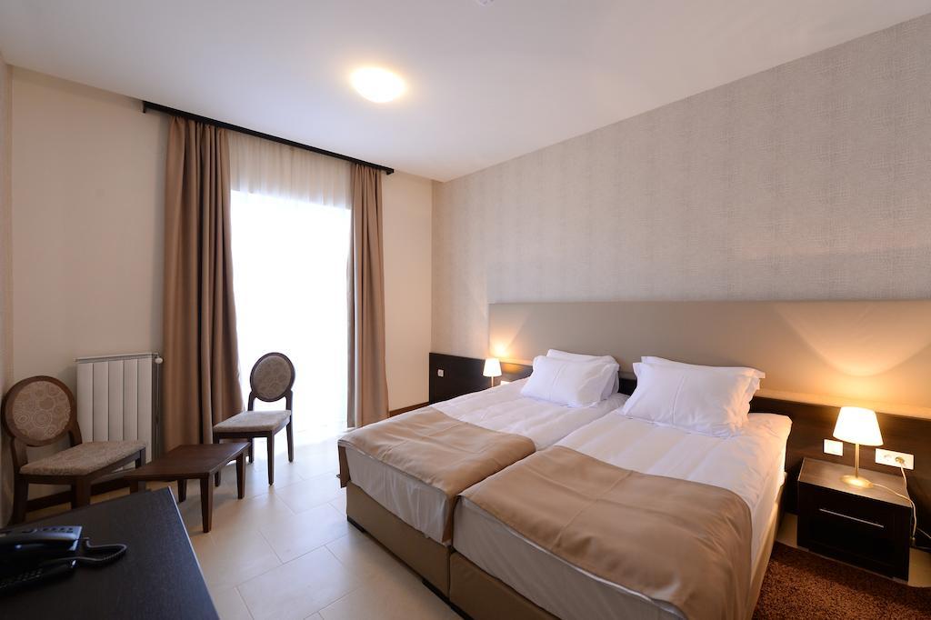 Hotel Majdan Белград Екстериор снимка