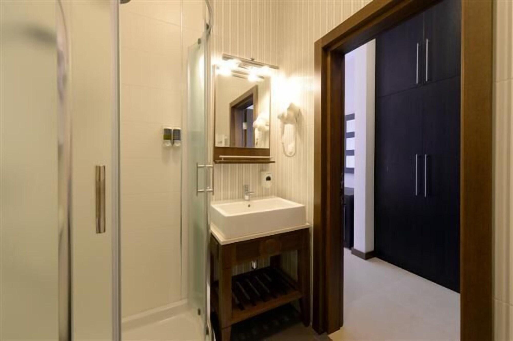Hotel Majdan Белград Екстериор снимка
