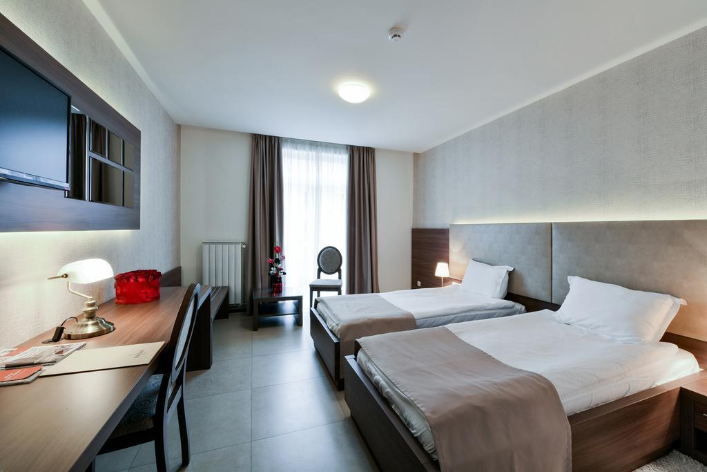 Hotel Majdan Белград Екстериор снимка